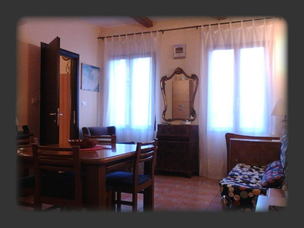 Ca Tron Apartment Next To Rialto Bridge Βενετία Δωμάτιο φωτογραφία